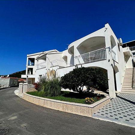 Apartments Obad نيوم المظهر الخارجي الصورة