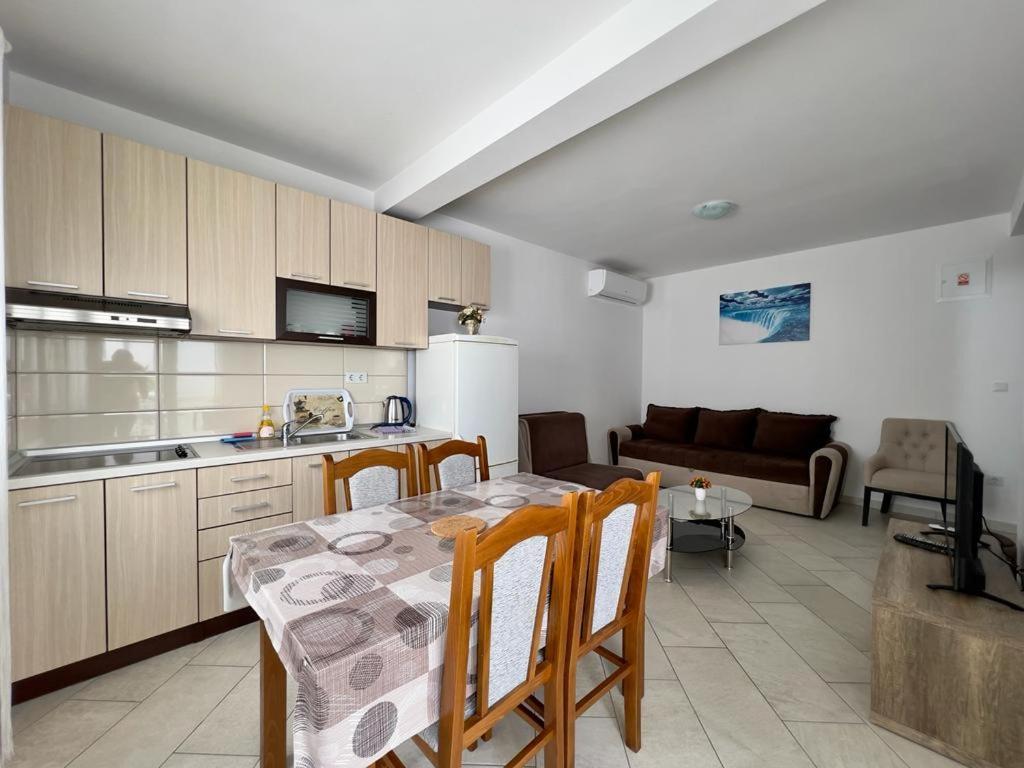 Apartments Obad نيوم المظهر الخارجي الصورة