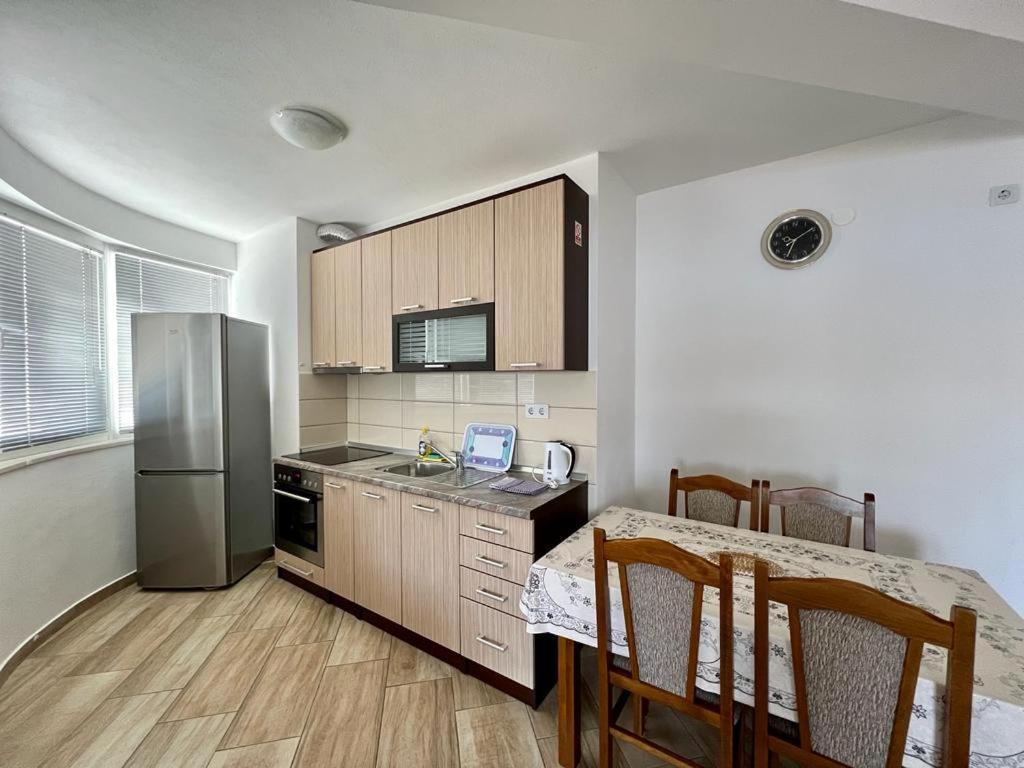 Apartments Obad نيوم المظهر الخارجي الصورة