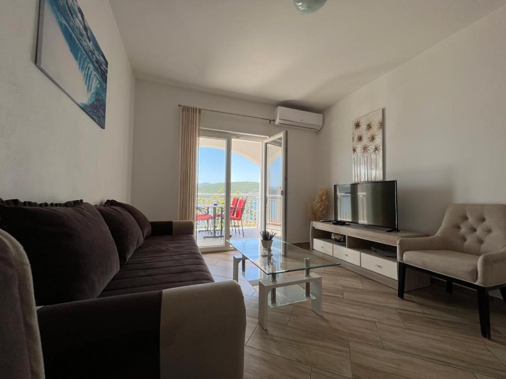 Apartments Obad نيوم المظهر الخارجي الصورة