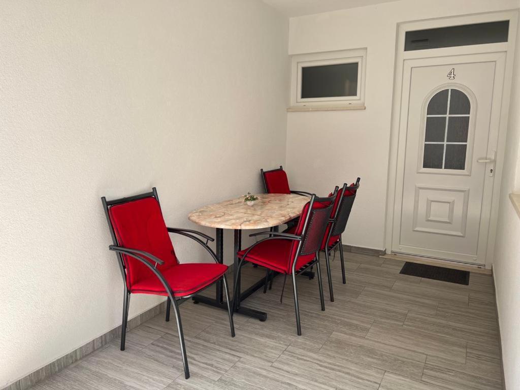 Apartments Obad نيوم الغرفة الصورة